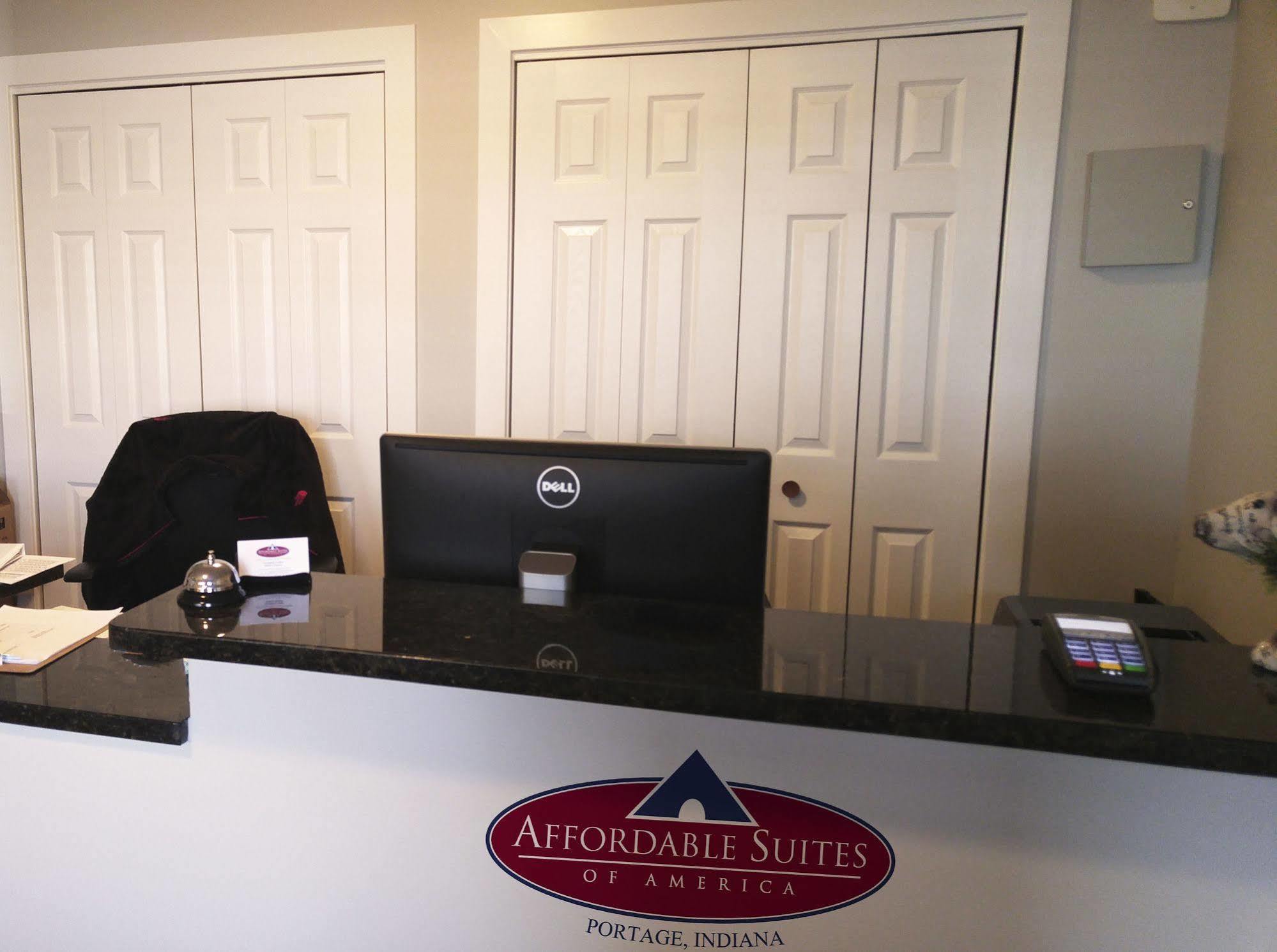 Affordable Suites Of America Портидж Екстериор снимка